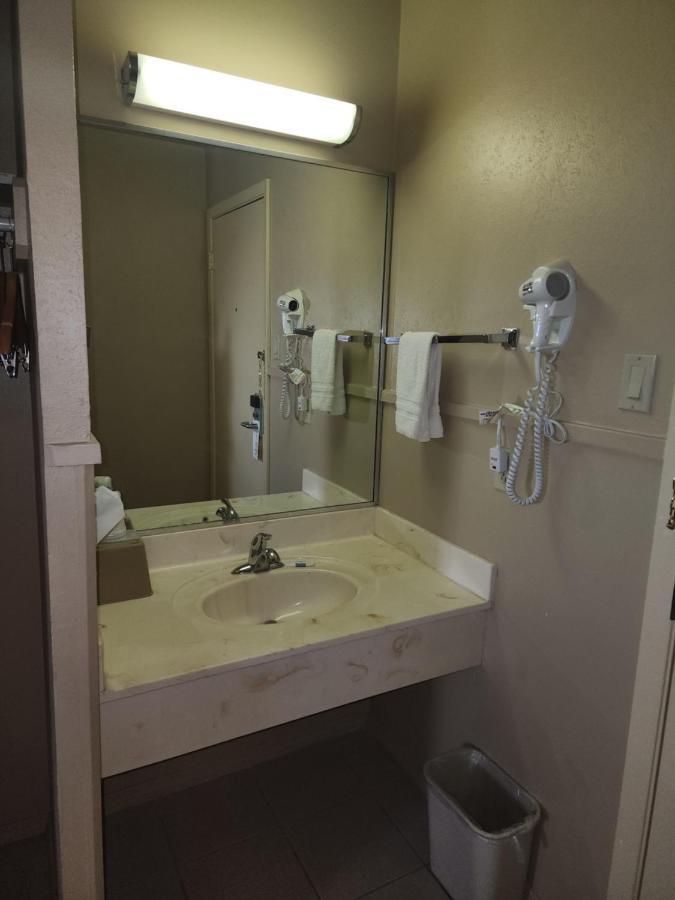 Colonial Inn Monahans Tx Ngoại thất bức ảnh