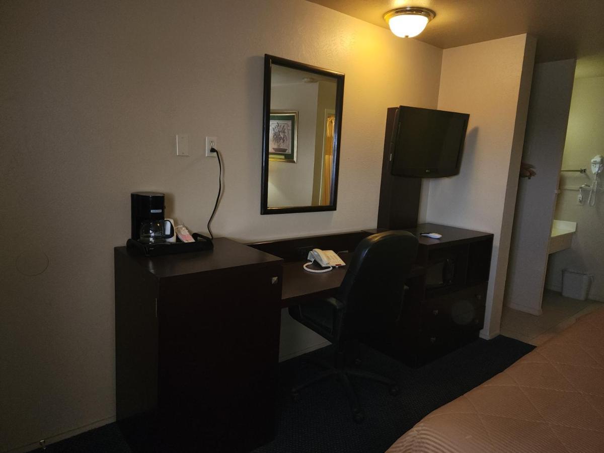 Colonial Inn Monahans Tx Ngoại thất bức ảnh